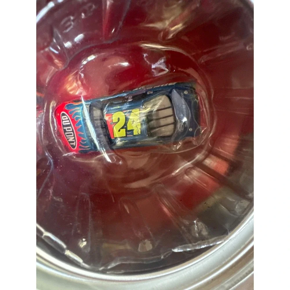Signed Jeff Gordon 2002 Chevrolet Monte Carlo‎ Stock Car in DuPont Can